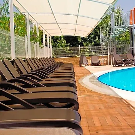 Adella Hotel