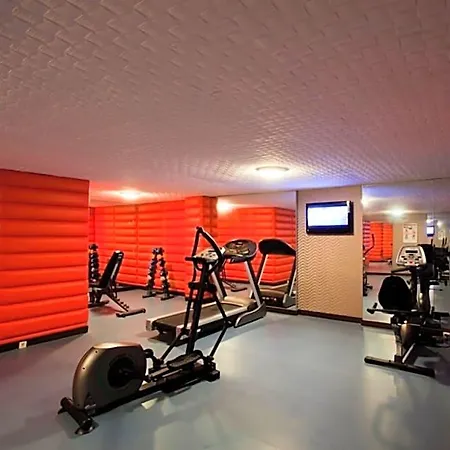 Adella Hotel 4*