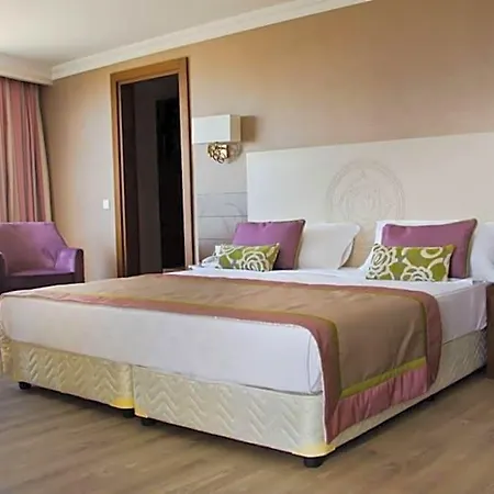 Adella Hotel