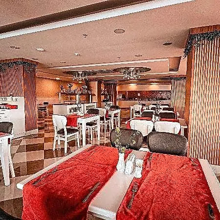 Hotel Adella