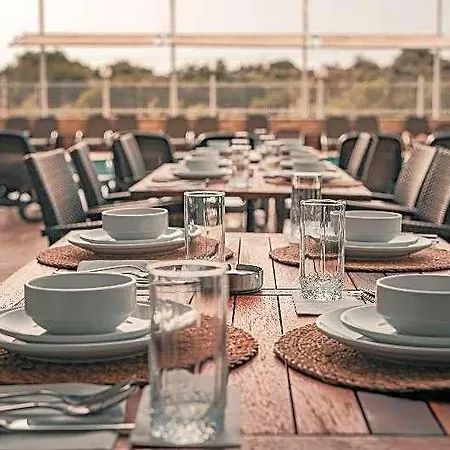 Adella Hotel 4*
