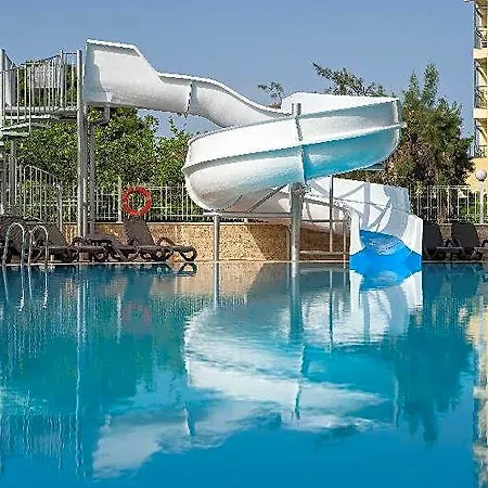 Adella Hotel 4*