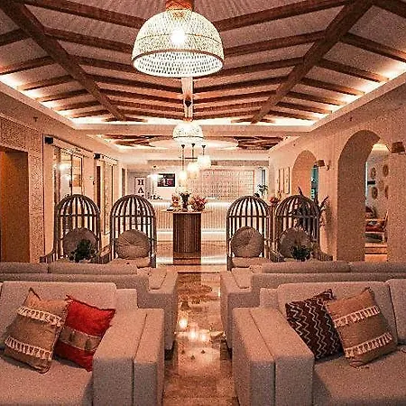 Hotel Adella 4*
